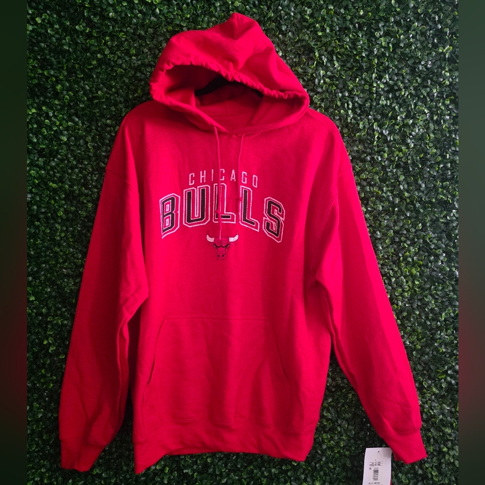 NBA Men's Chicago Bulls Red Hoodie Size L